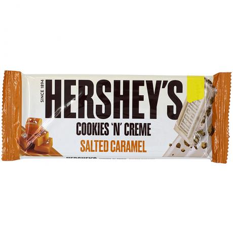 Tableta cu aroma de ciocolata alba si de fursecuri cu caramel sarat, “Cookies ‘N’ Creme”, 90 g - Hershey’s